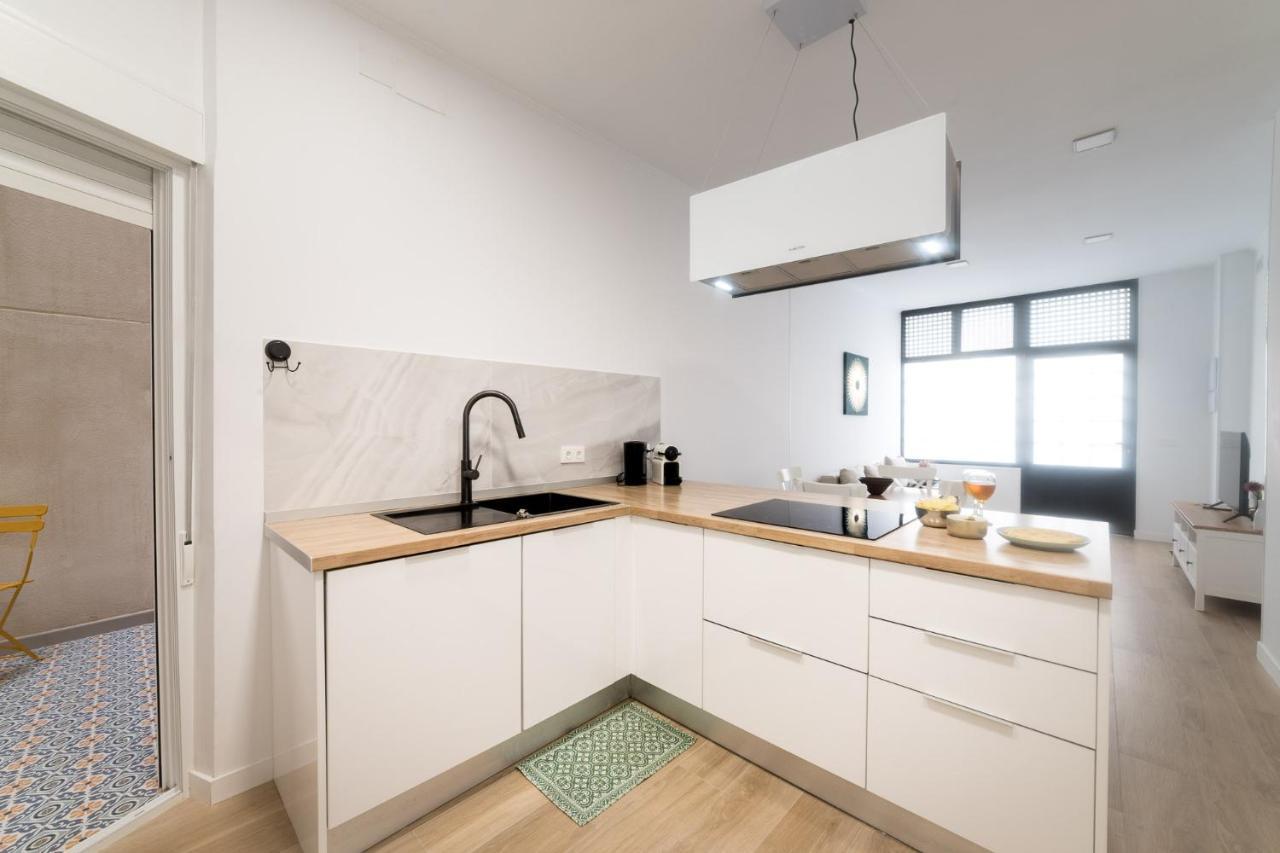 Moonkey - Apto. Albeniz, Con Acogedor Patio Alicante Exterior photo