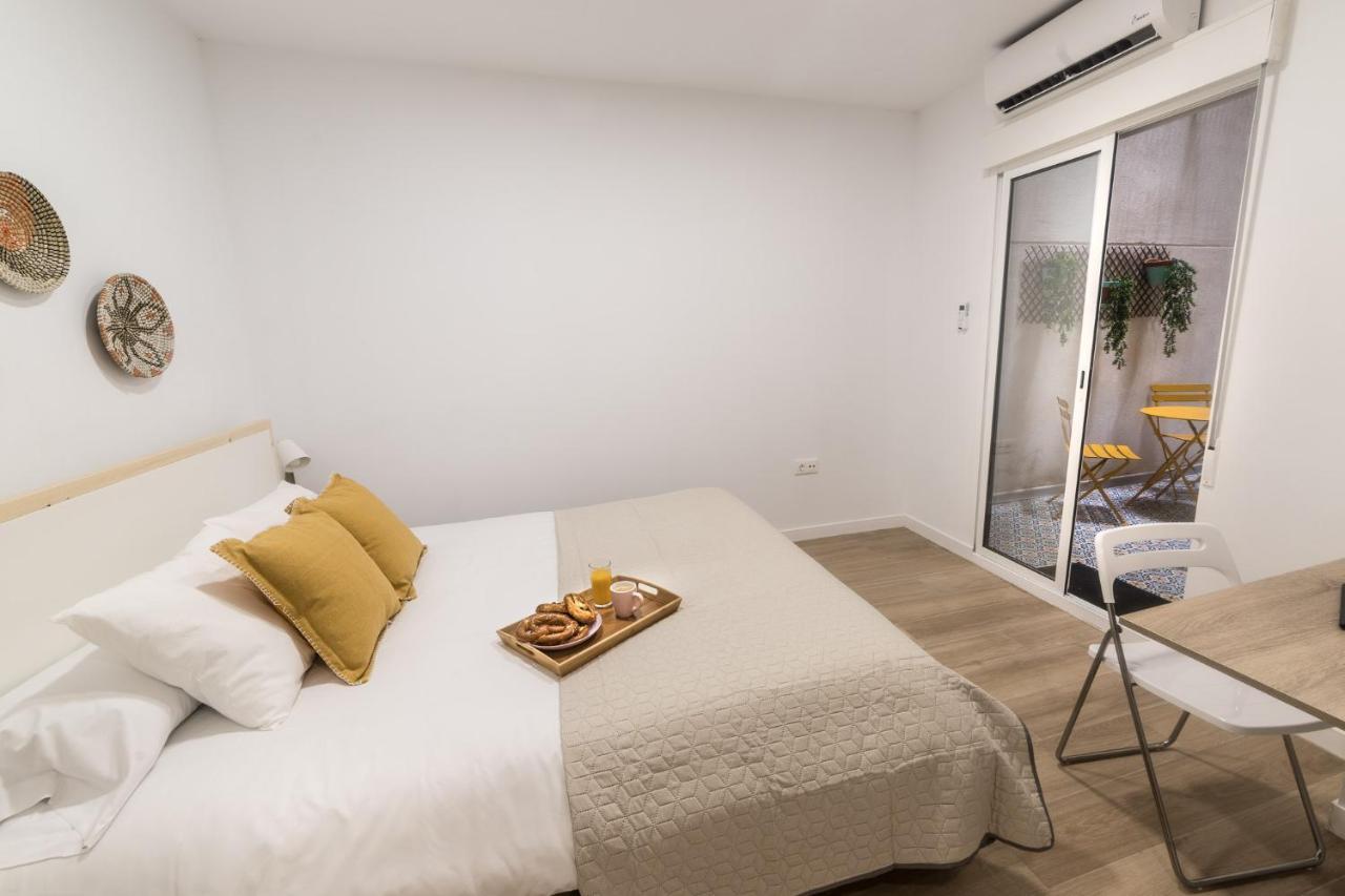 Moonkey - Apto. Albeniz, Con Acogedor Patio Alicante Exterior photo
